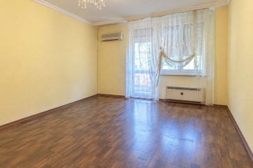 Debrecen, Viola utca - 2 bedrooms flat for sale close to tramline